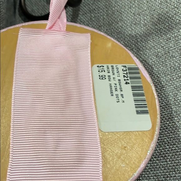 EMBROIDERY LETTER M HAIR BOW HOLDER - Picture 4 of 4